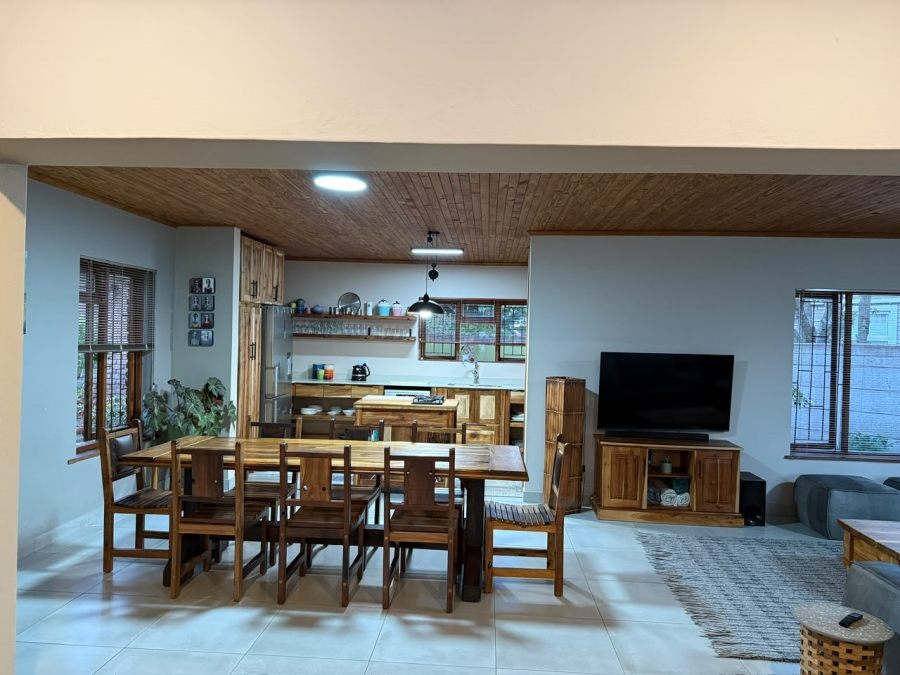 4 Bedroom Property for Sale in Fraaiuitsig Western Cape